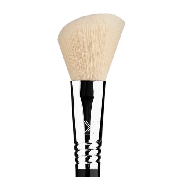 Sigma Beauty - F40 LARGE ANGLED CONTOUR BRUSH - Picture 1 of 3